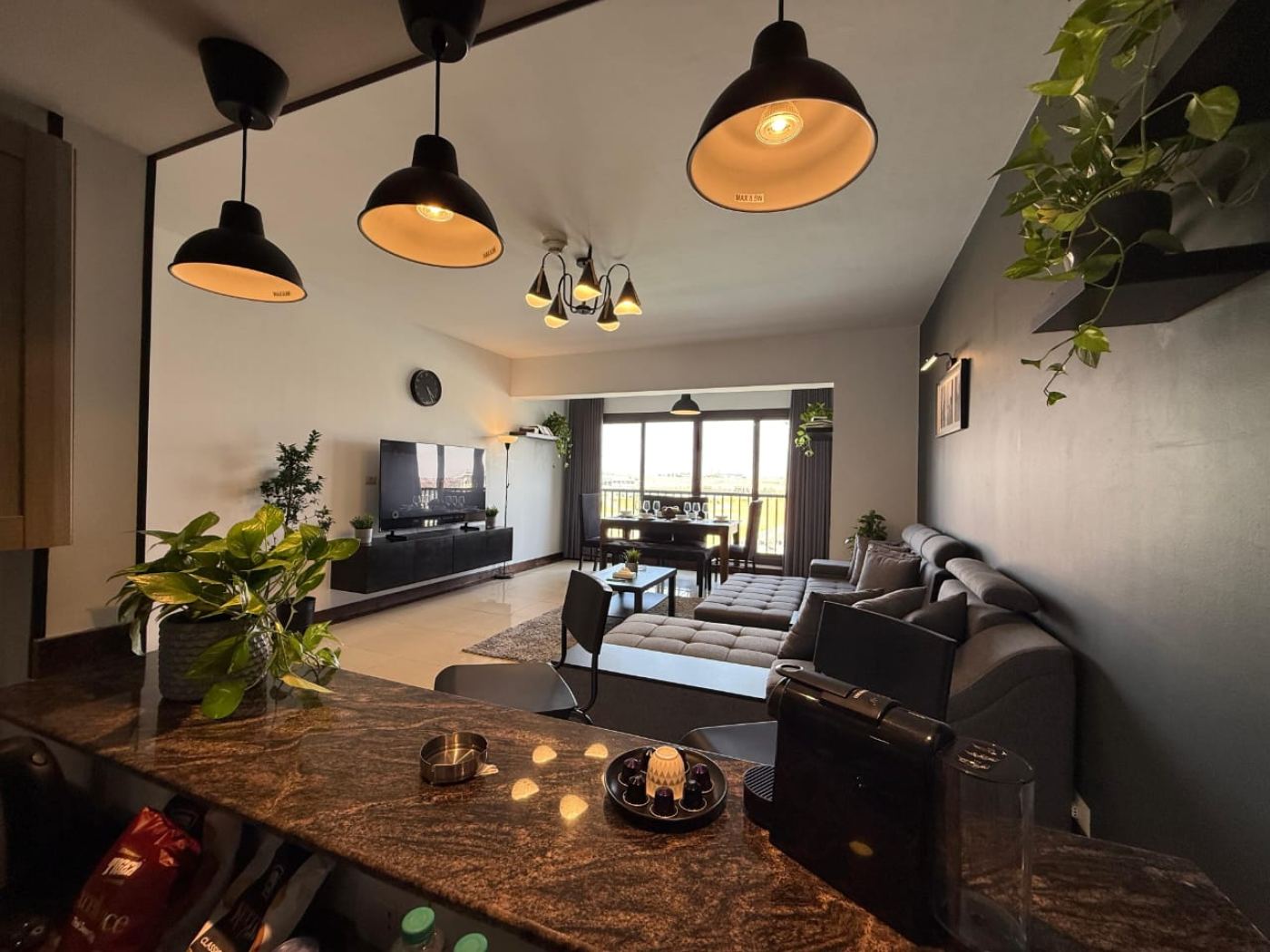 Luxury 3-bedroom hotel apartment — photo 2