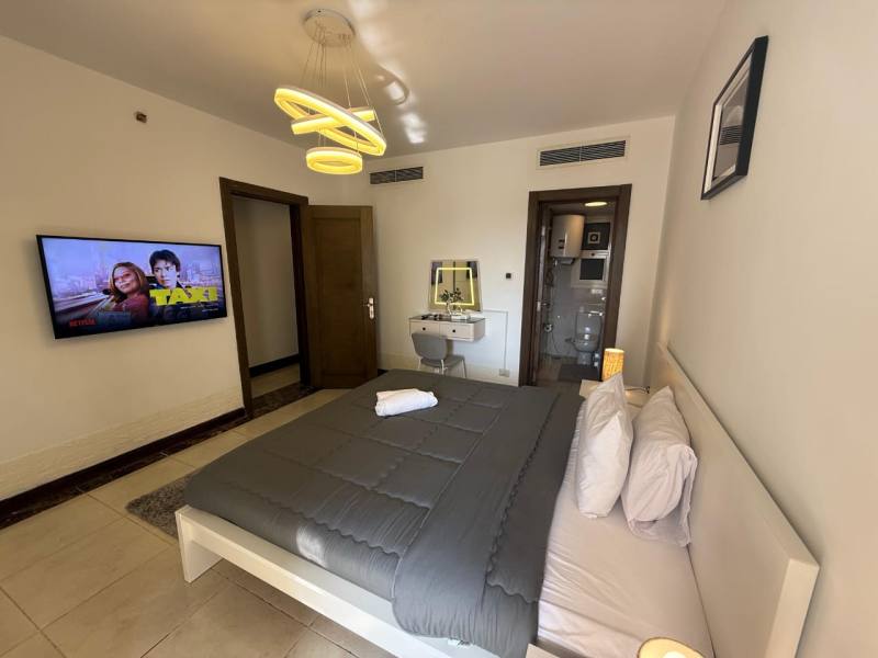 Luxury 3-bedroom hotel apartment — photo 5