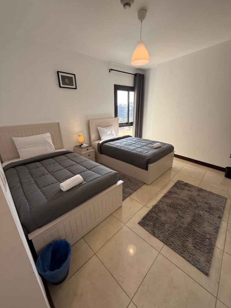 Luxury 3-bedroom hotel apartment — photo 11