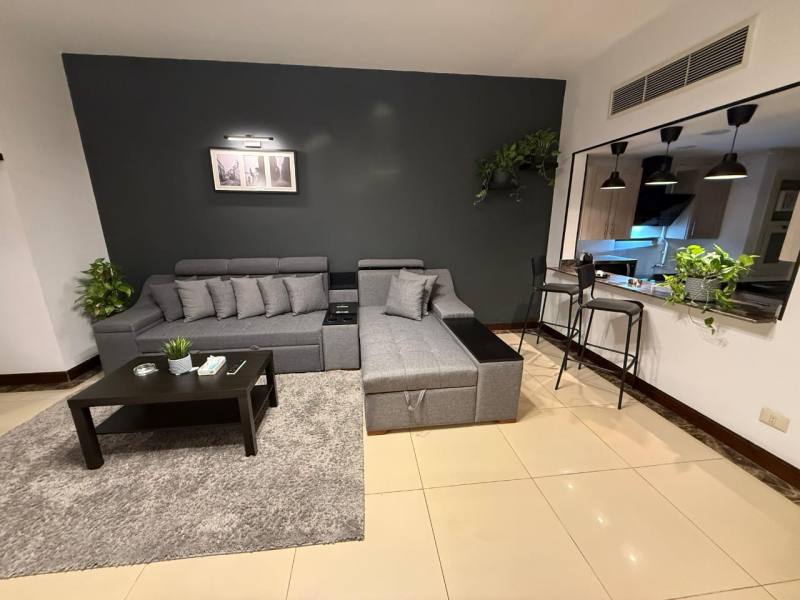 Luxury 3-bedroom hotel apartment — photo 12