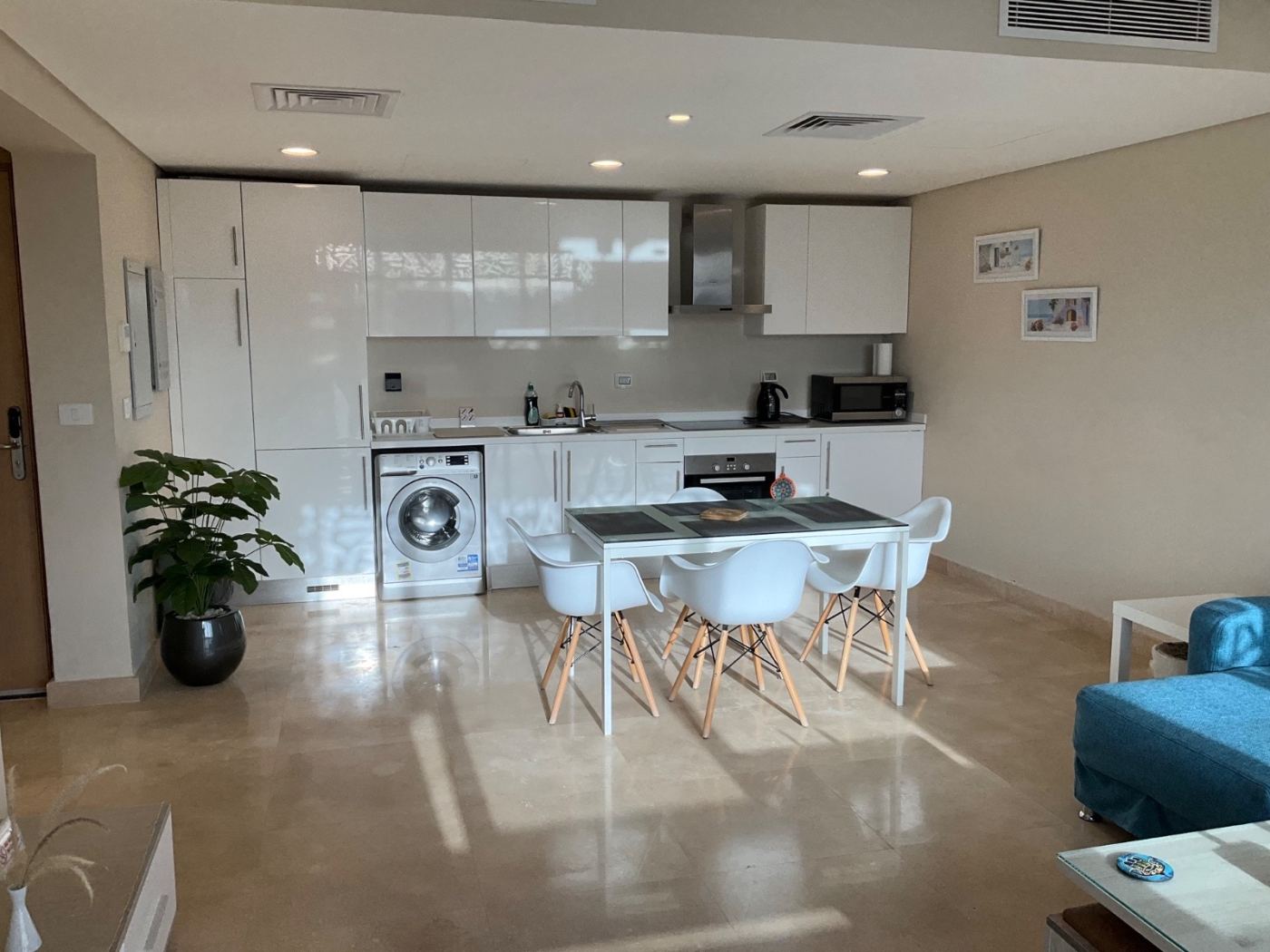 A Stylish 1BR Apartment in Mangroovy | Open & Palm View — photo 4