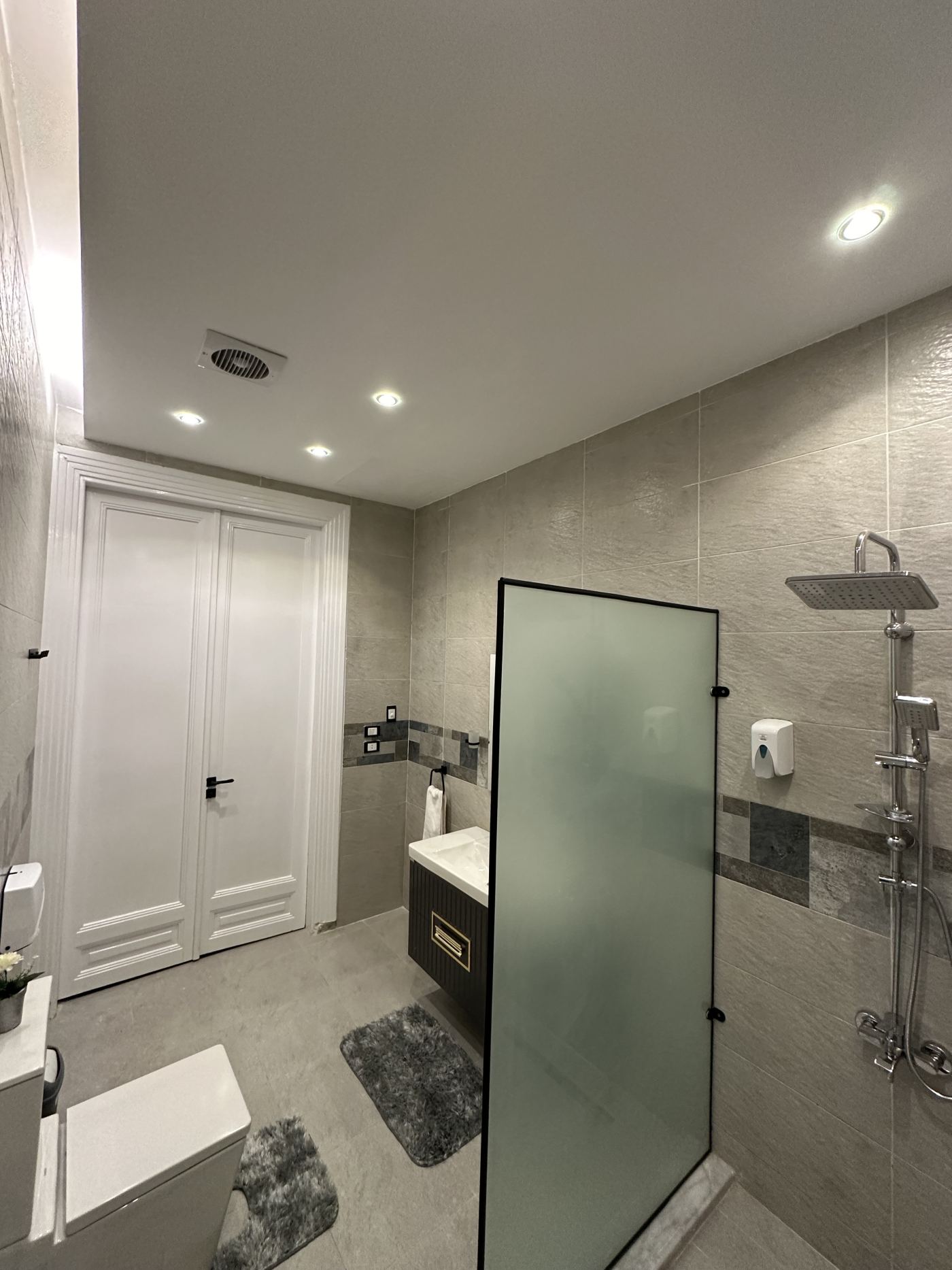King Tut Suite - La Casa Del Rey Apartments — photo 9