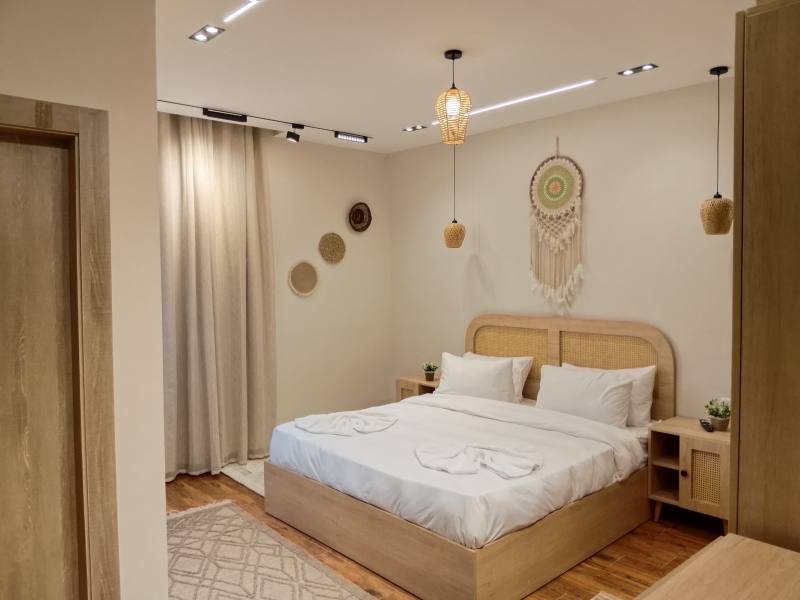 king bedroom — photo 8