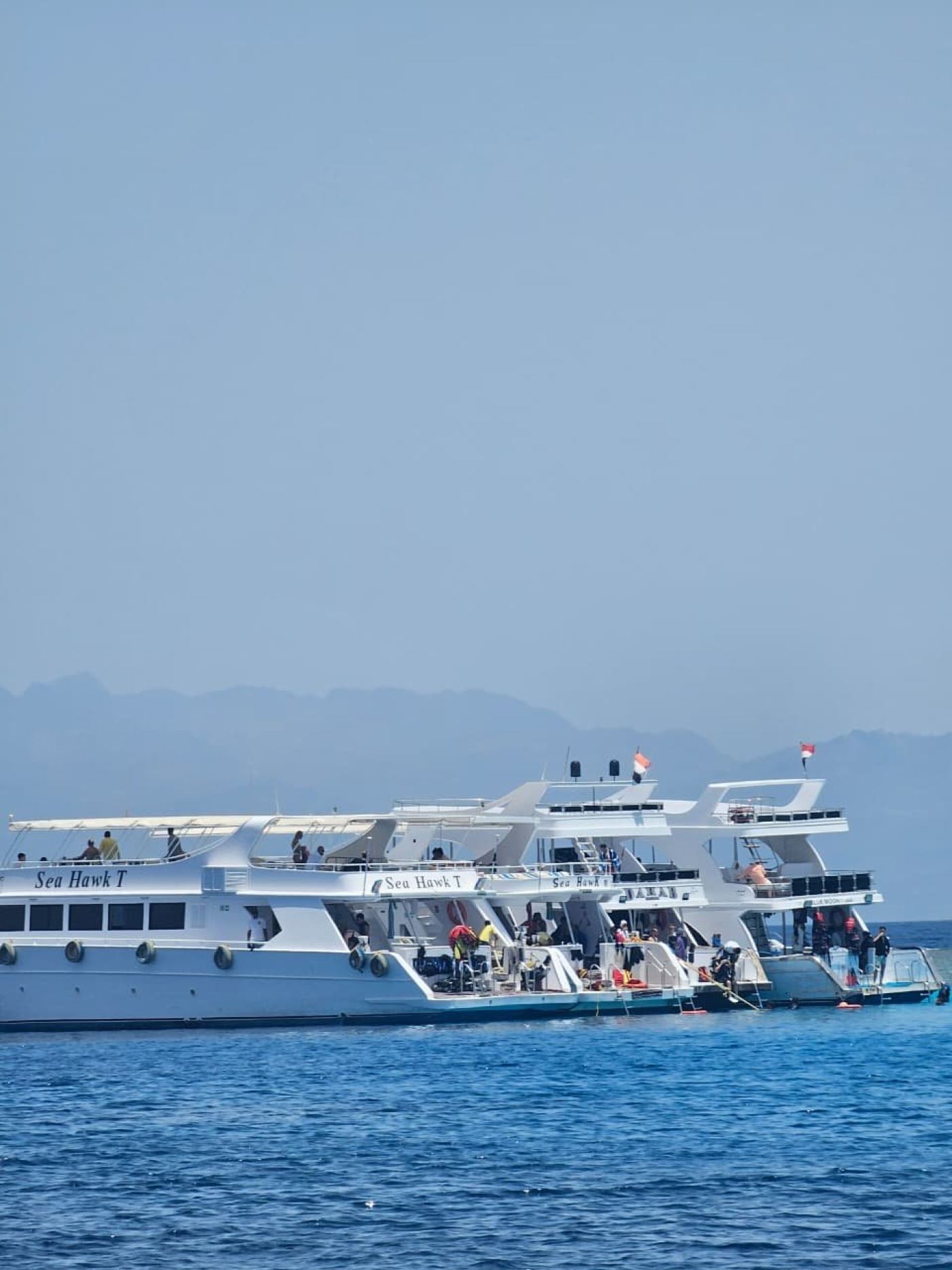 luxury yacht — photo 5