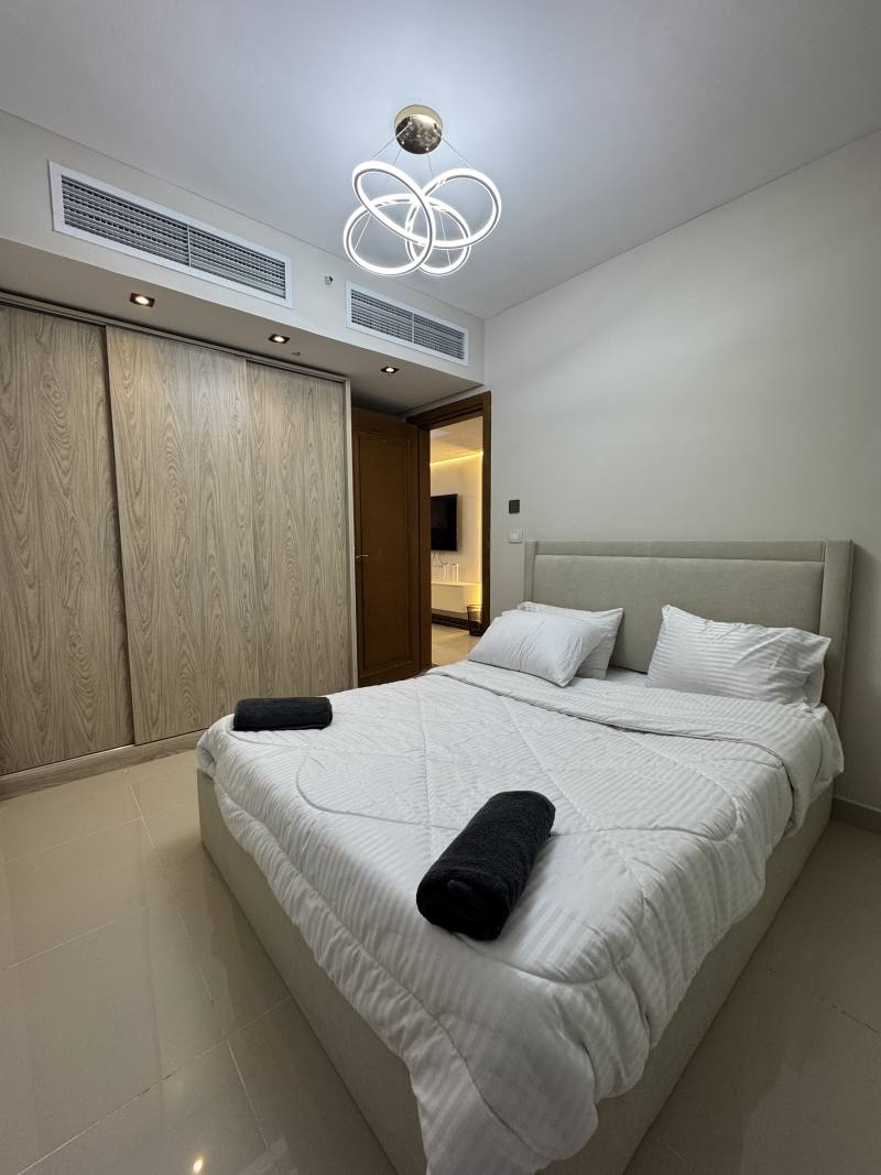modern studio one bedroom — photo 2