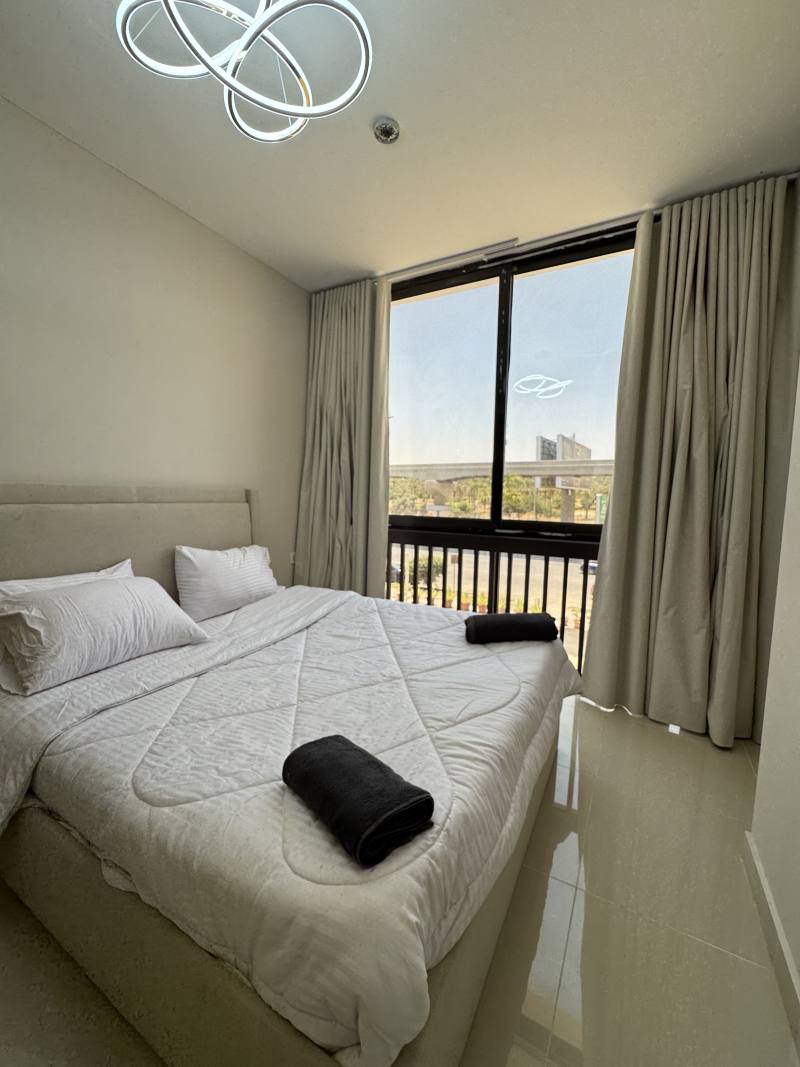 modern studio one bedroom — photo 3