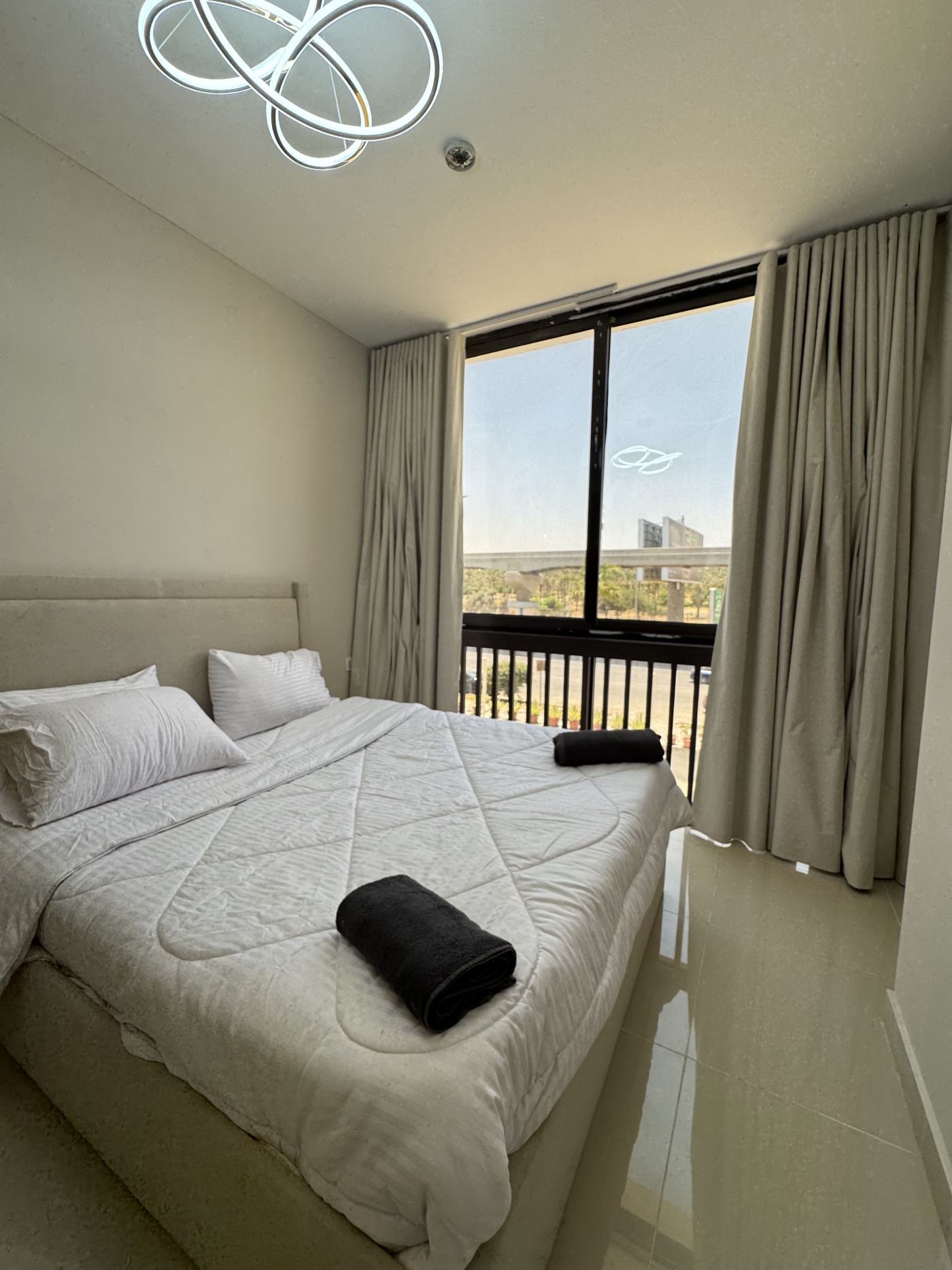 modern studio one bedroom — photo 3