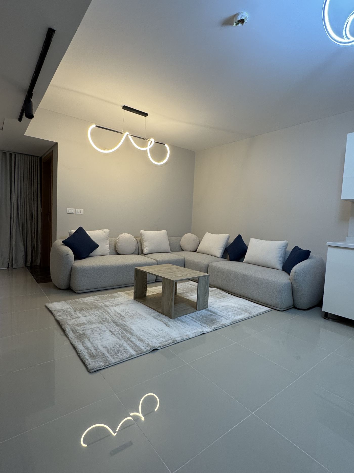 modern studio one bedroom — photo 5