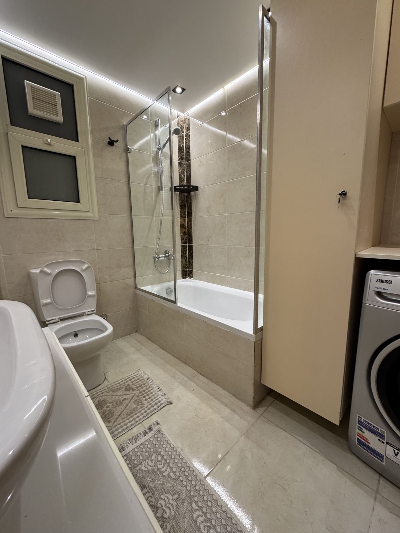 modern studio one bedroom — photo 6