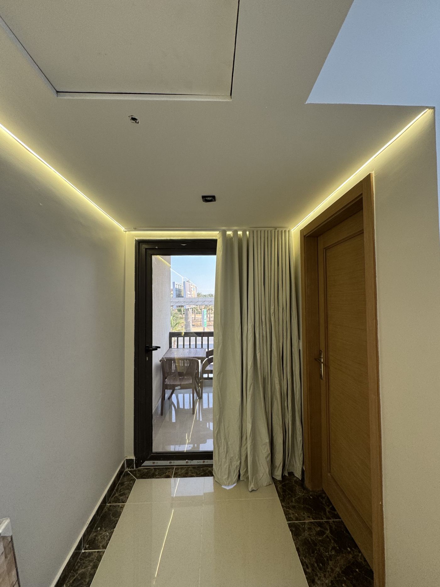 modern studio one bedroom — photo 9