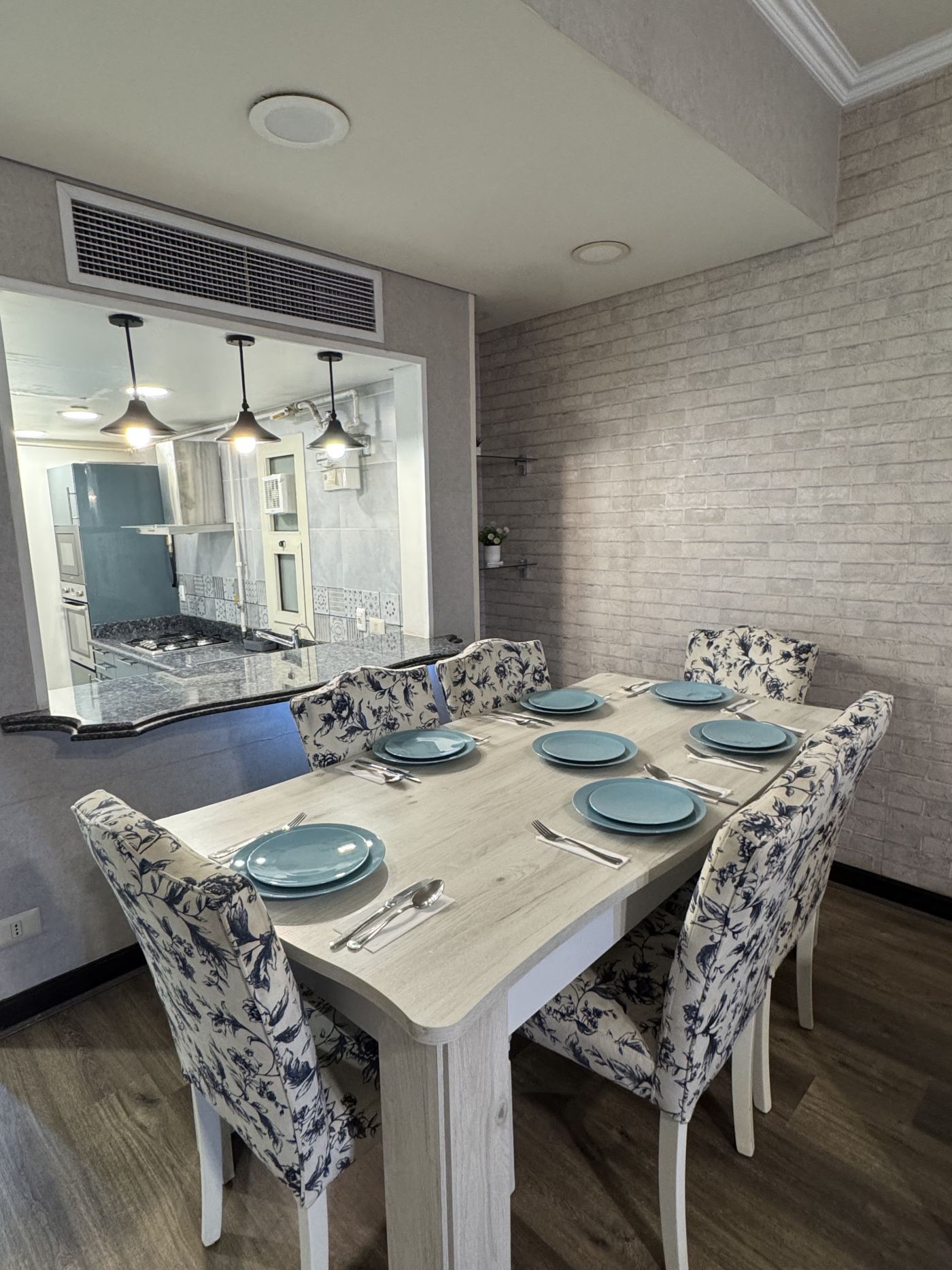 Hotel duplex overlooking the swimming pool — photo 9