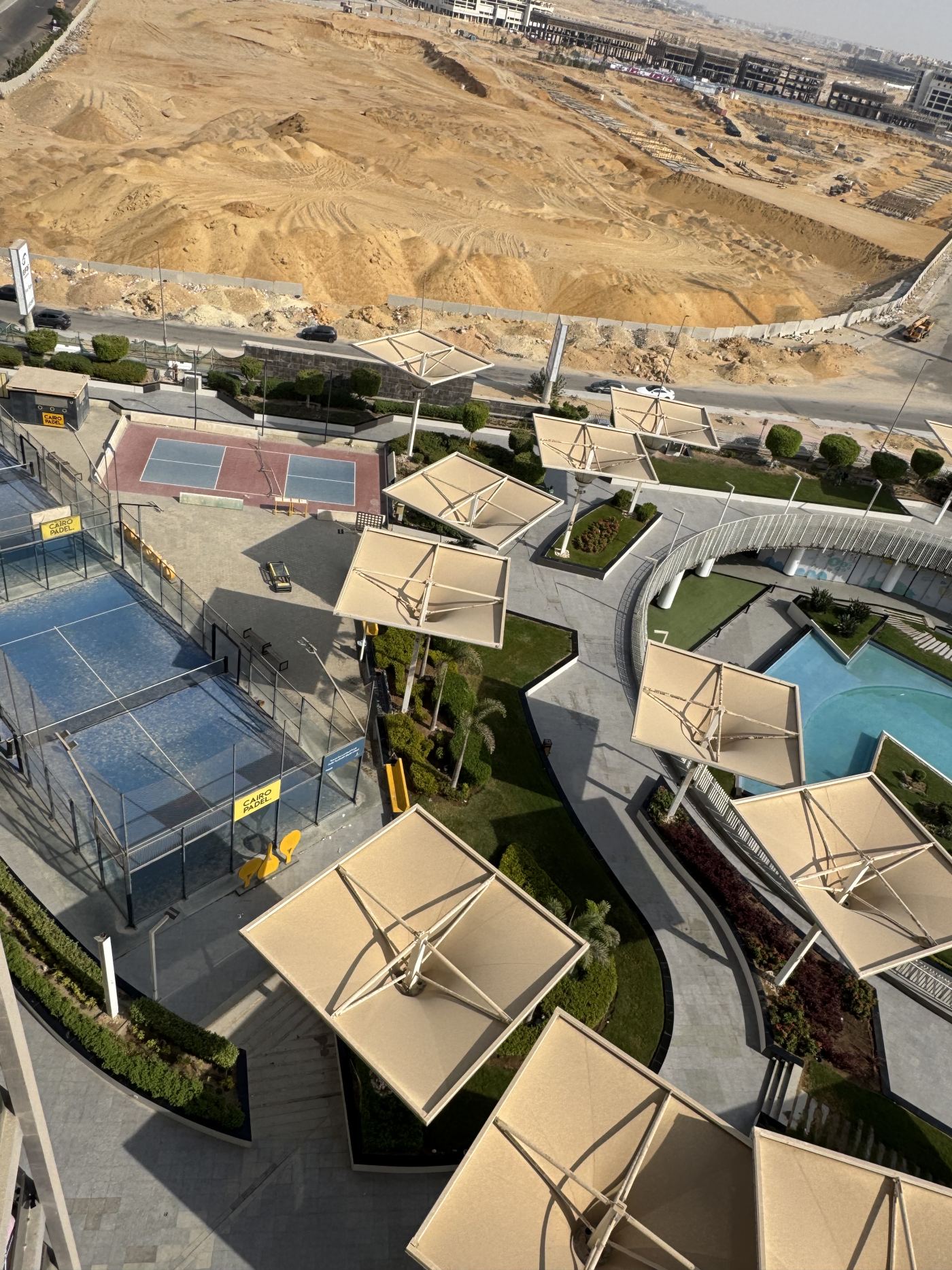 Hotel duplex overlooking the swimming pool — photo 14