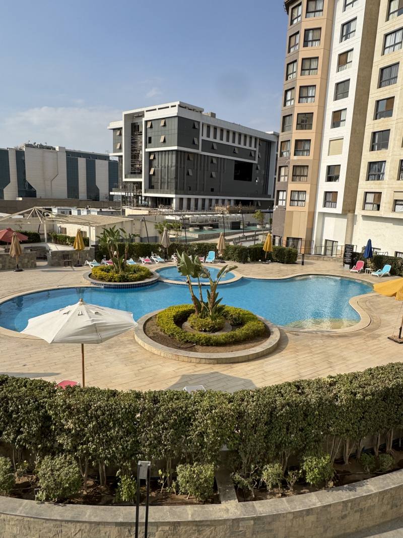 Hotel duplex overlooking the swimming pool — photo 16