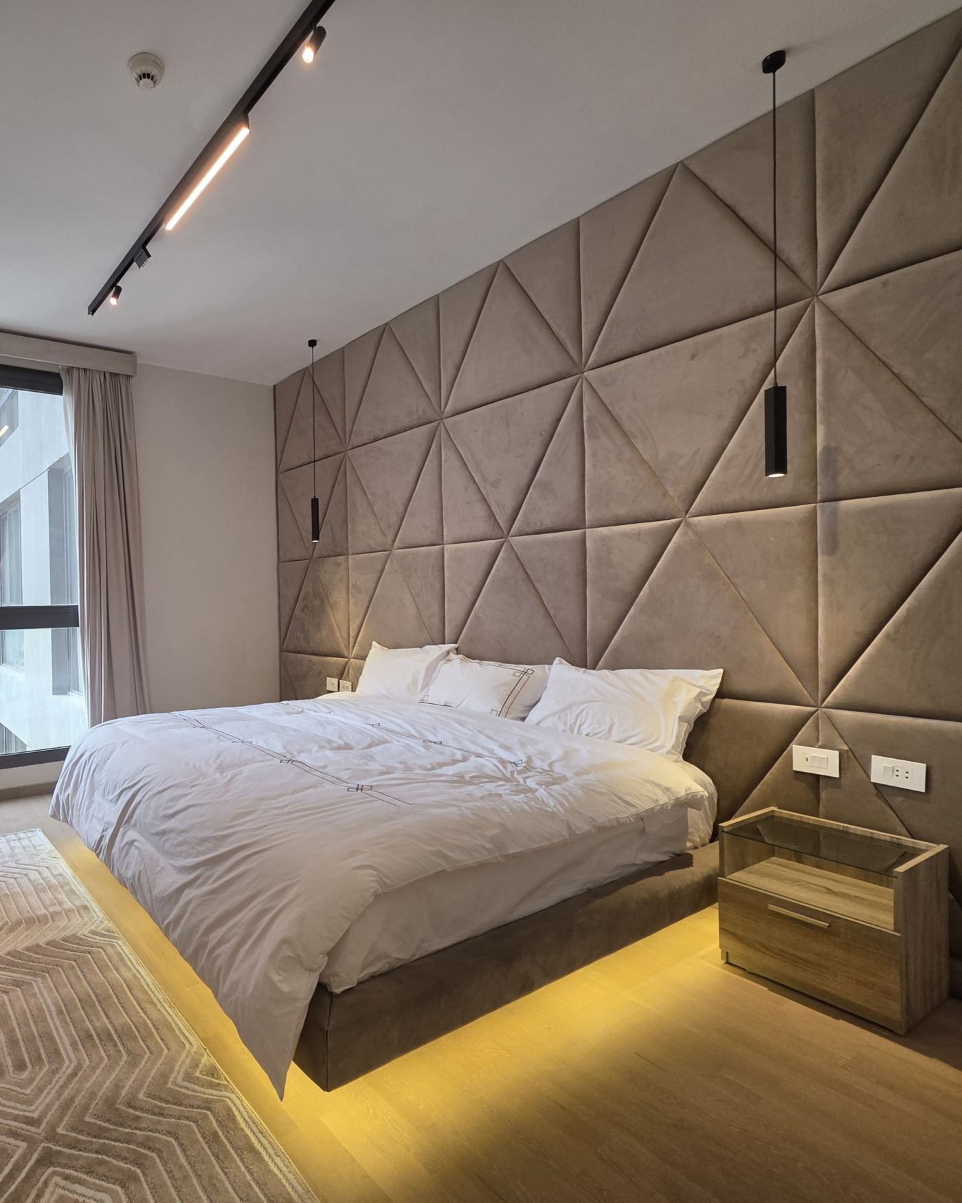 luxurious modern 2-bedroom apartment — photo 4