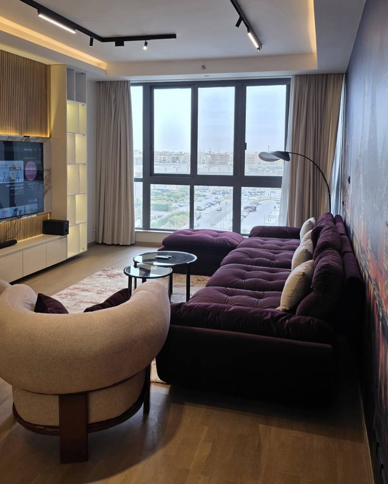luxurious modern 2-bedroom apartment — photo 17