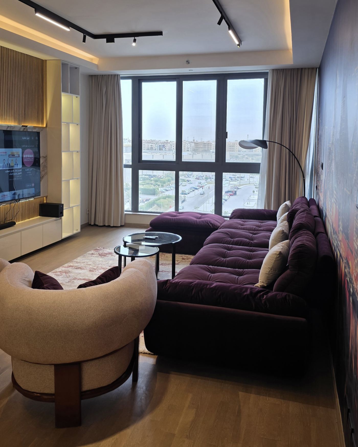 luxurious modern 2-bedroom apartment — photo 17