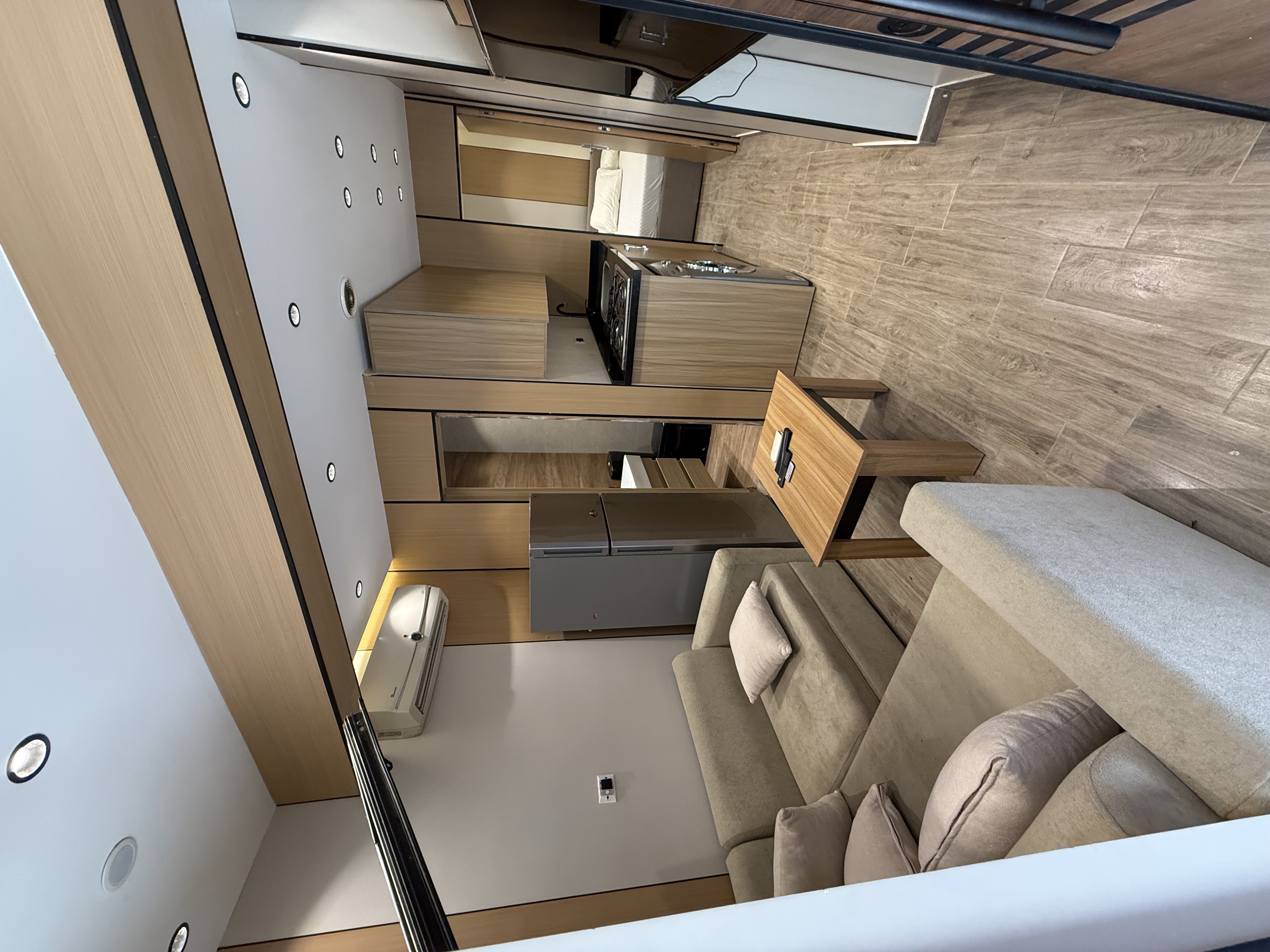 studio modern