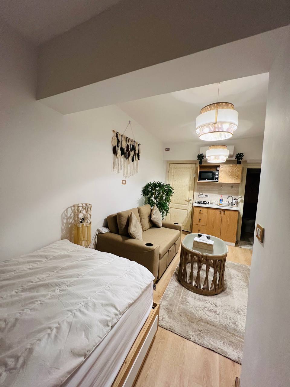 Studio Single N1